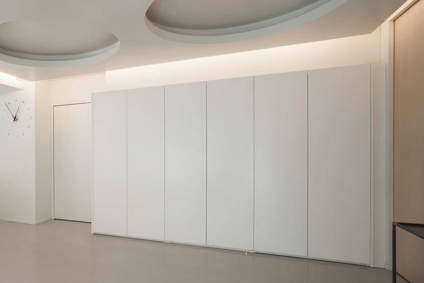 Wandschränke für den Flur mit unserem Möbelplaner Weißer Wandschrank im Flur